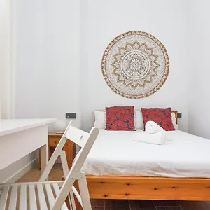 Appartamento Oasis In The Heart Of - 2 Bedroom With Free Parking, Siviglia